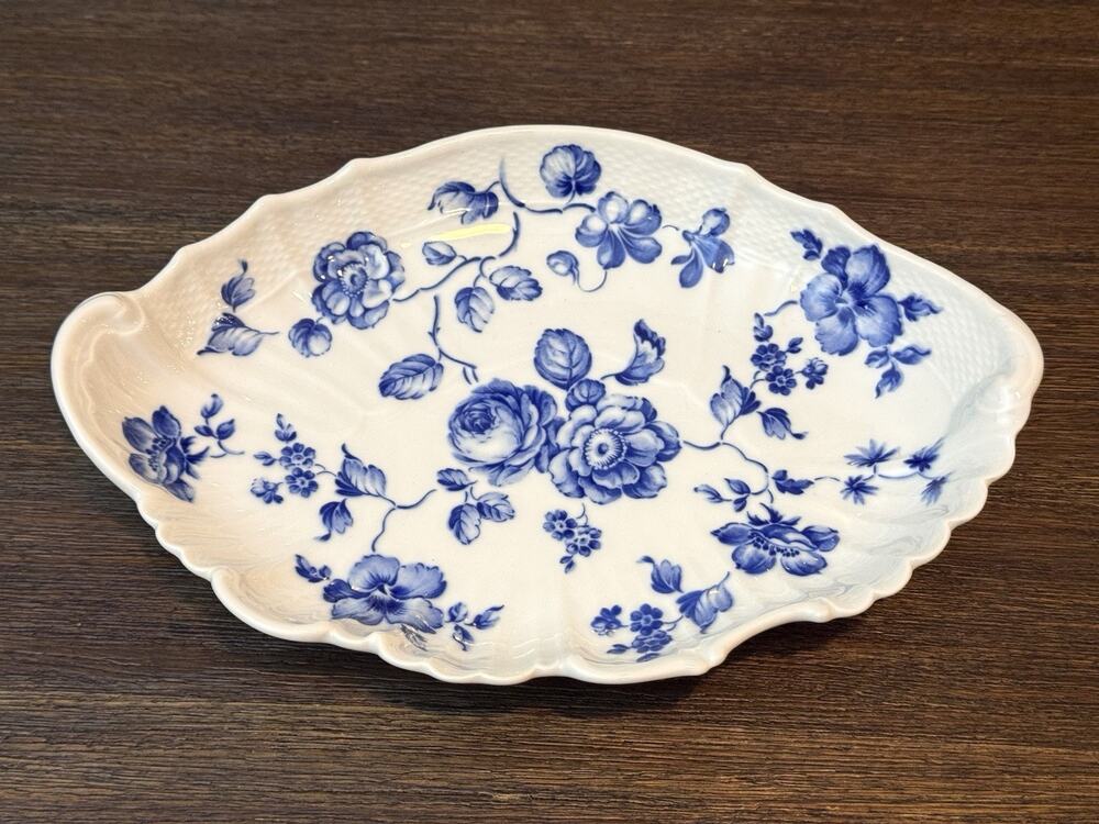 Vintage Shell Form Tray by Richard Ginori in the Rose Blue Pattern